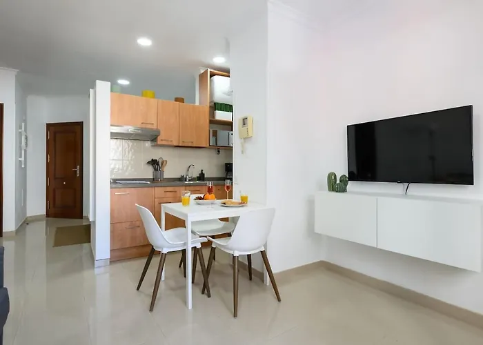 Апартаменты Private Parking Included Dream Gravina